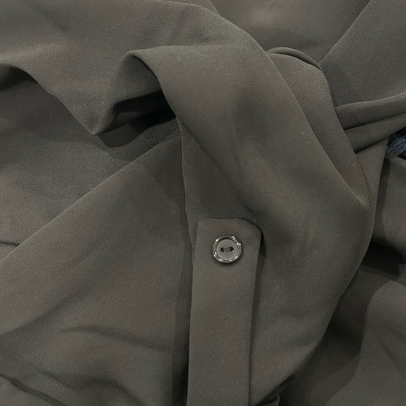 Lush Popover Blouse - Picture 4 of 4